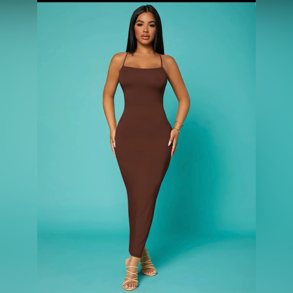Solid Criss-cross Backless Bodycon Dress